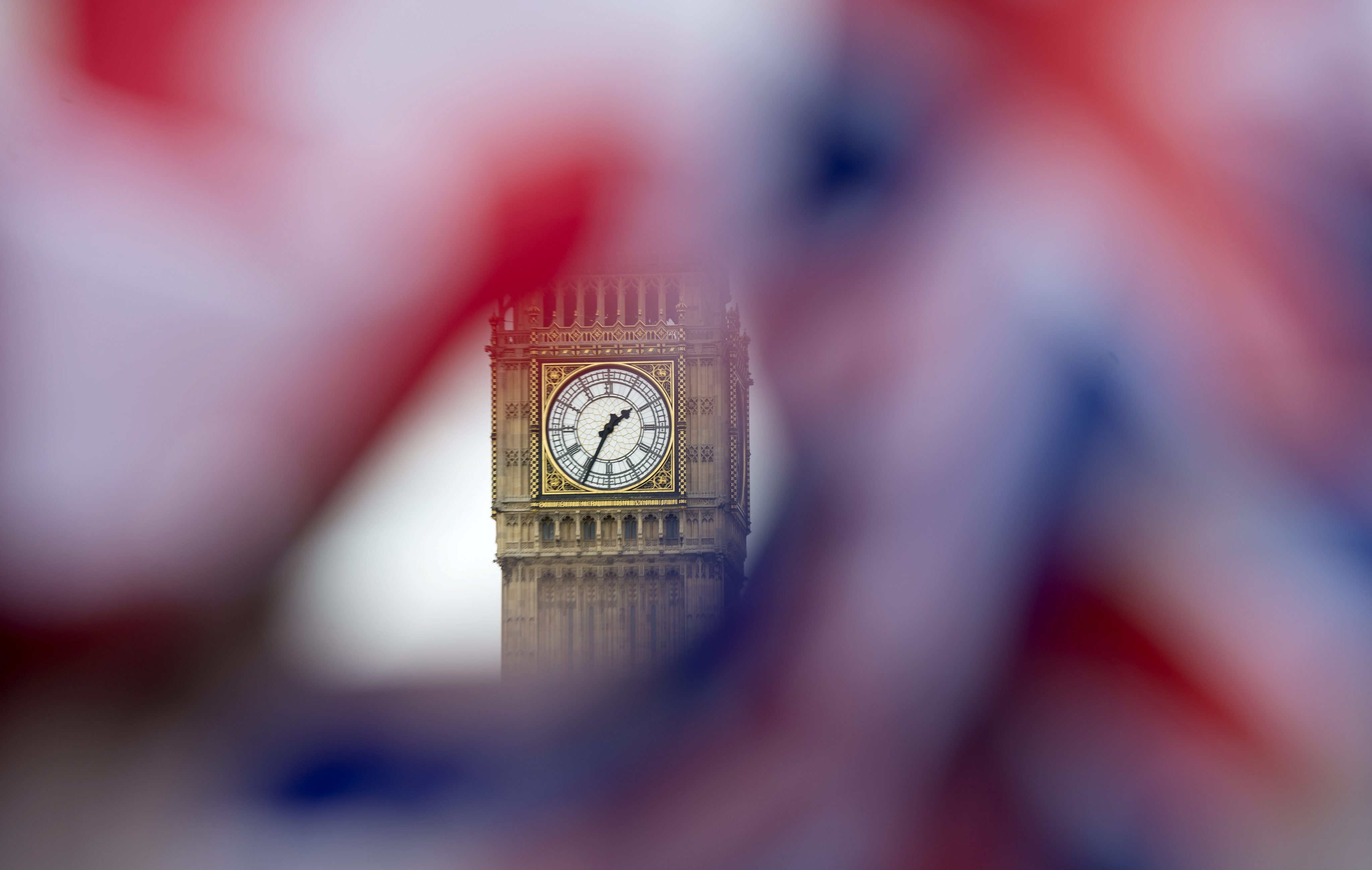 Brexit: O διαπραγματεύτης της ΕΕ… απορεί για όσα λένε οι Βρετανοί