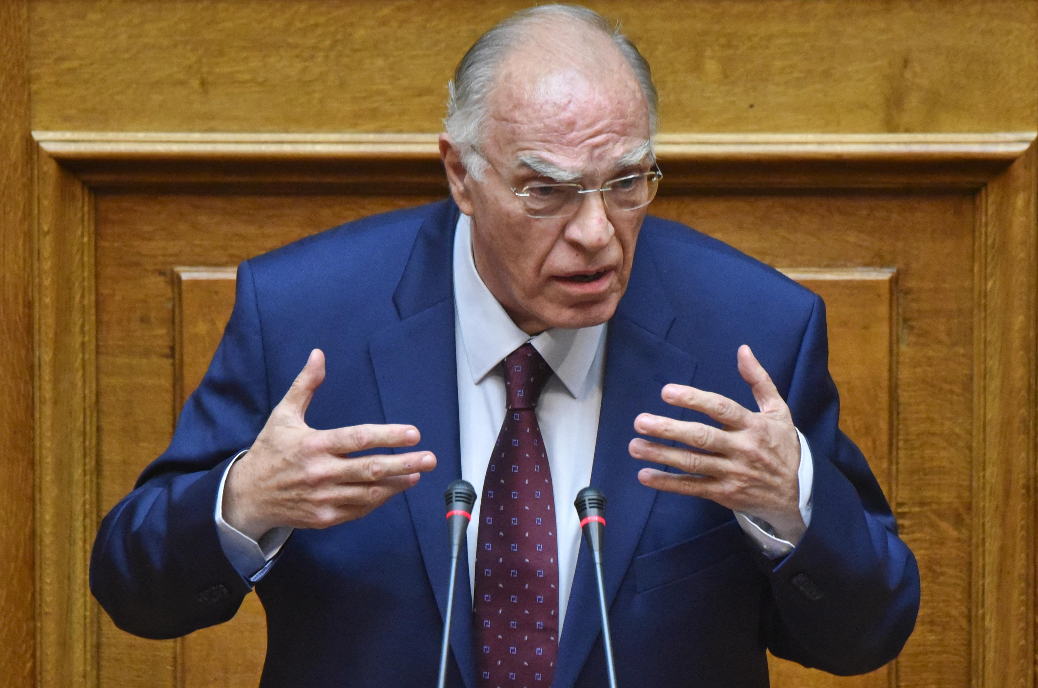 Λεβέντης: Ο Τσίπρας σκέφτεται για δεξιά παρένθεση