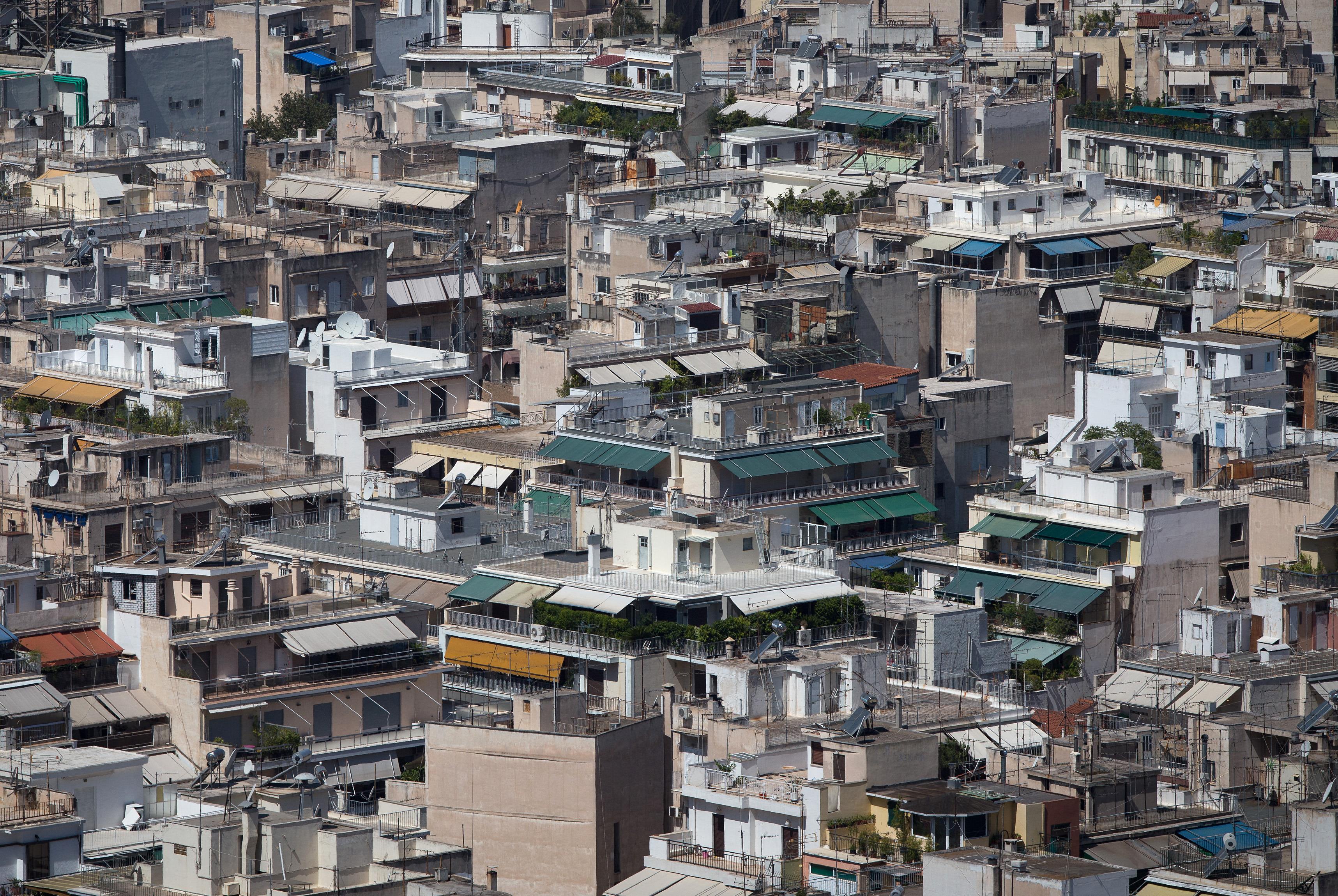 Επανασχεδιάζονται οι φόροι ακινήτων για το 2017