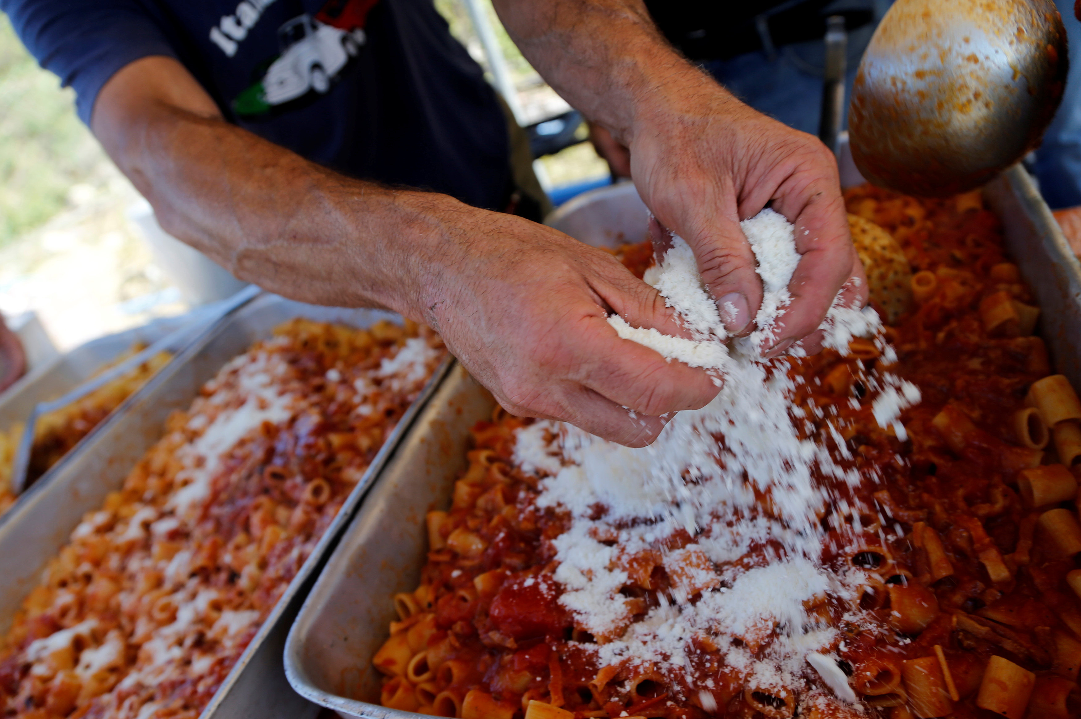 Μακαρονάδα VIP για τους σεισμοπαθείς στην Ιταλία μαζεύει… 23.000 ευρώ