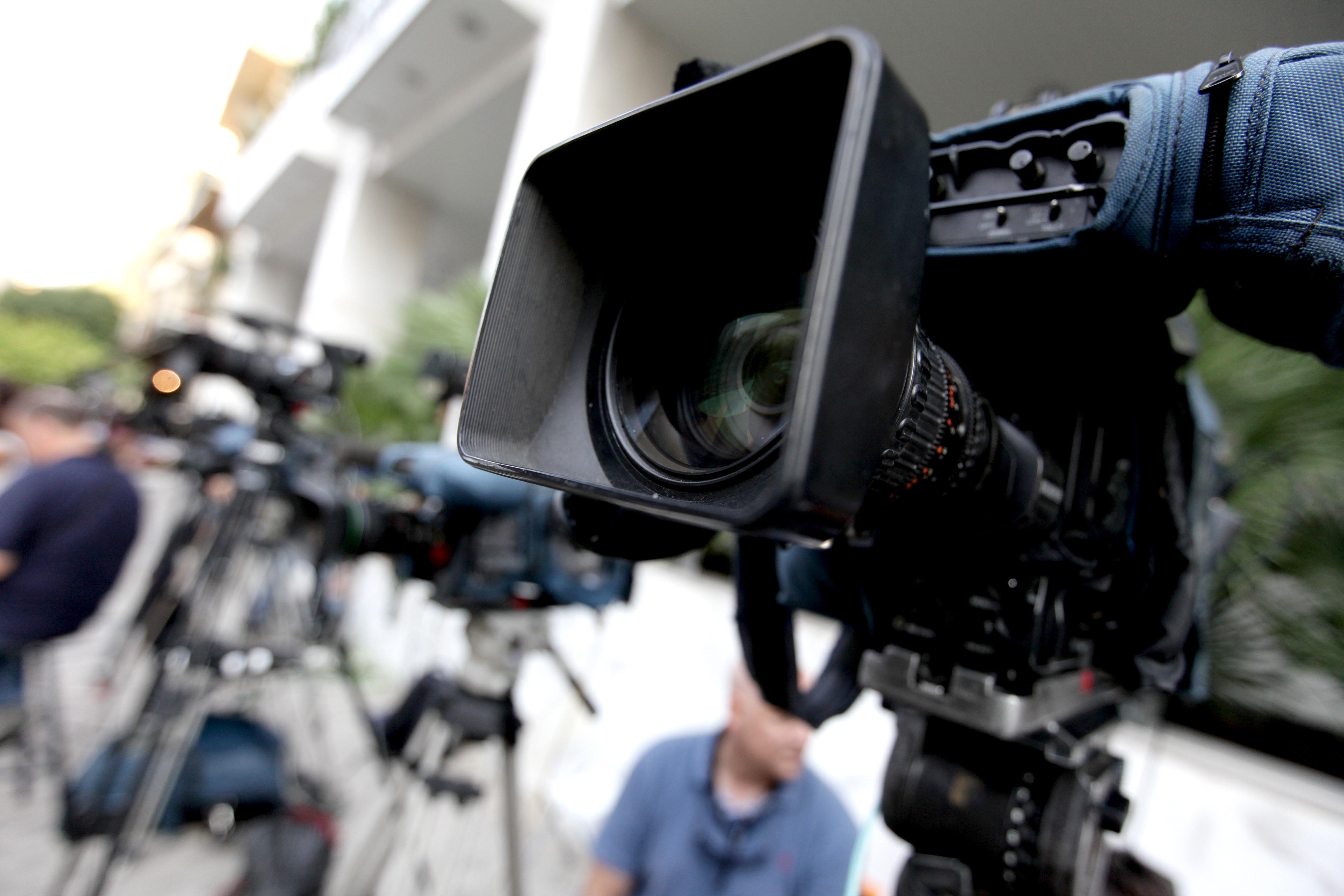 Εν αναμονή ανακοινώσεων για τις τηλεοπτικές άδειες