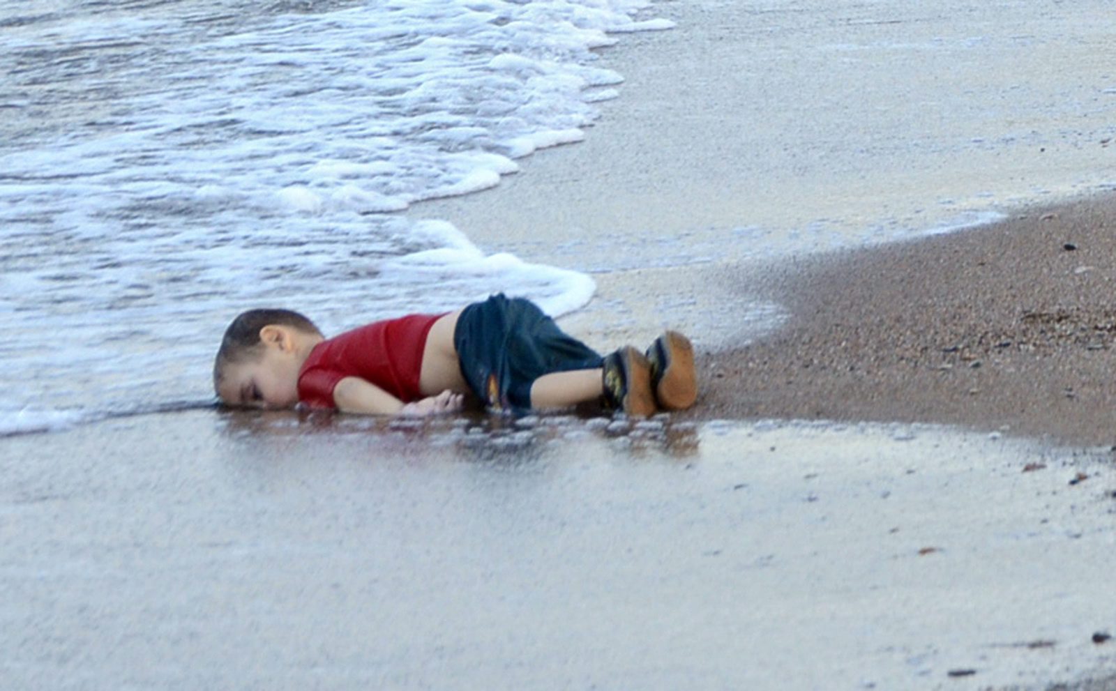 Έναν χρόνο μετά το θάνατο του Αϊλάν, οι πνιγμοί στη Μεσόγειο όλο και αυξάνονται
