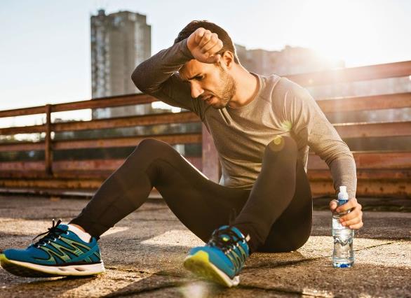 «Κουλ» ύφασμα από πλαστικό δροσίζει αποτελεσματικά το δέρμα