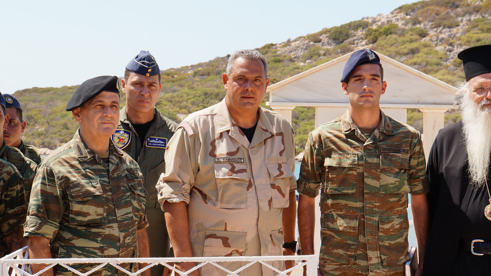 Καμμένος: Καμία περικοπή στα στελέχη των Ενόπλων Δυνάμεων