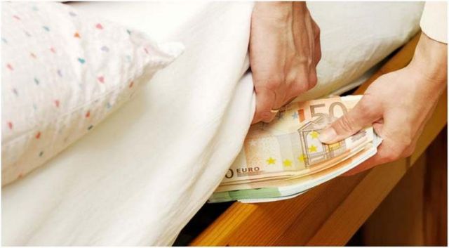 Πάνω από 800 εκατ. ευρώ επέστρεψαν στις τράπεζες μέσα σε ένα μήνα