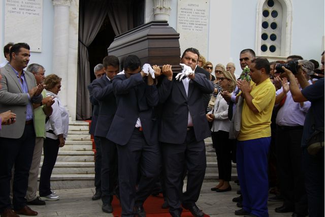 Το τελευταίο αντίο στον Αλέξανδρο Βέλιο