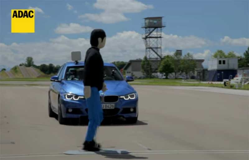 Απογοητευτική επίδοση της BMW σε δοκιμές του ADAC για τα συστήματα αυτόνομης πέδησης