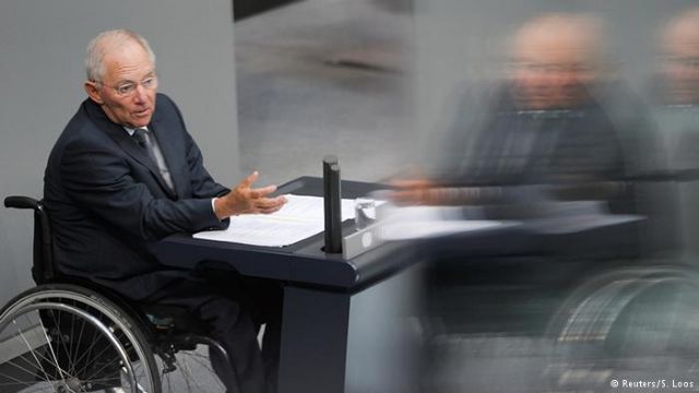 Φορολογικά δώρα προαναγγέλλει ο Σόιμπλε ενόψει εκλογών