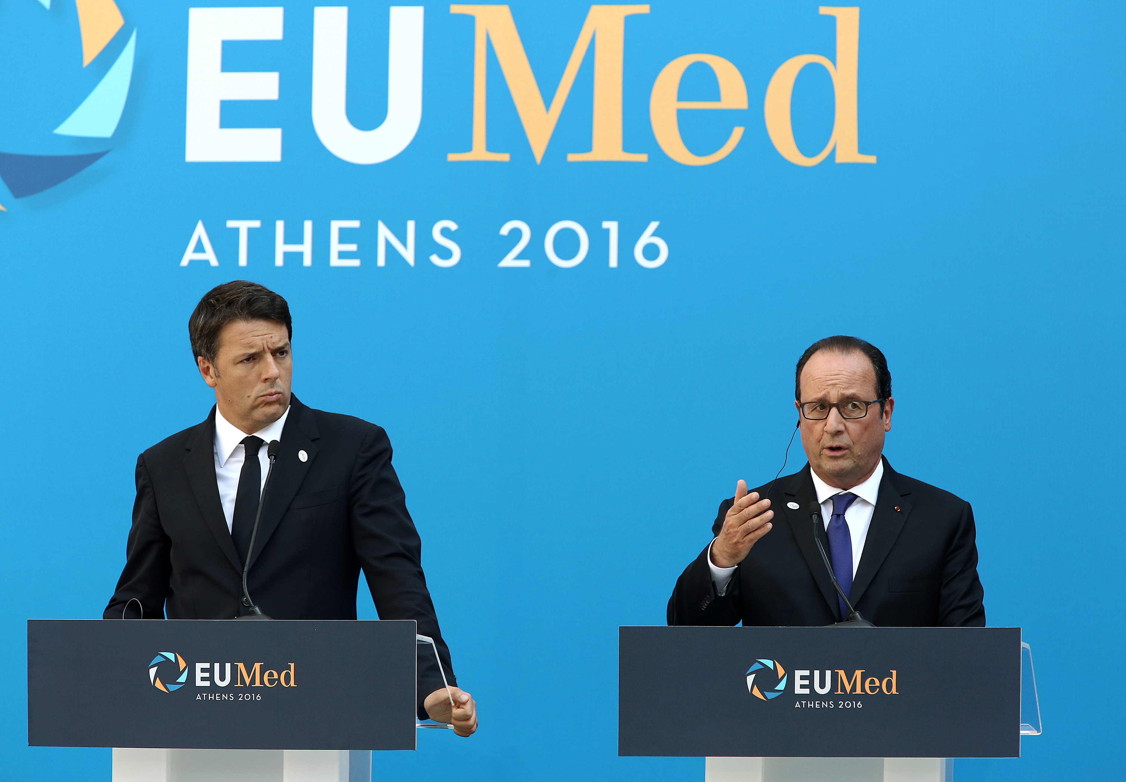 «Επιτέλους, ο Ολάντ είναι μαζί μας» λέει ο Ματέο Ρέντσι