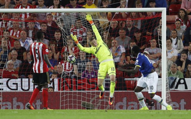 Με χατ-τρικ του Λουκάκου η Έβερτον νίκησε τη Σάντερλαντ