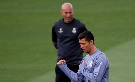 Ο Ζιντάν διέψευσε ότι υπάρχει ρήξη με τον Ρονάλντο