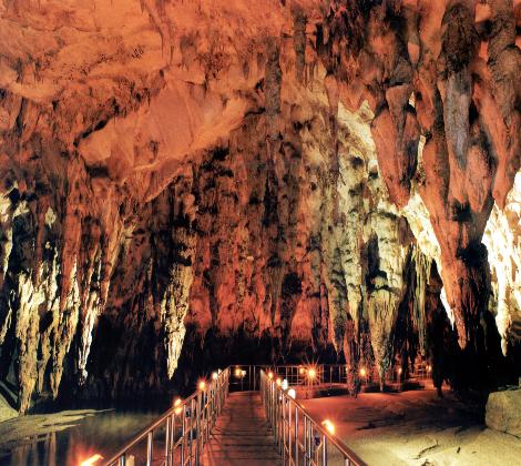 Δράμα, το σπήλαιο των πηγών του Αγγίτη