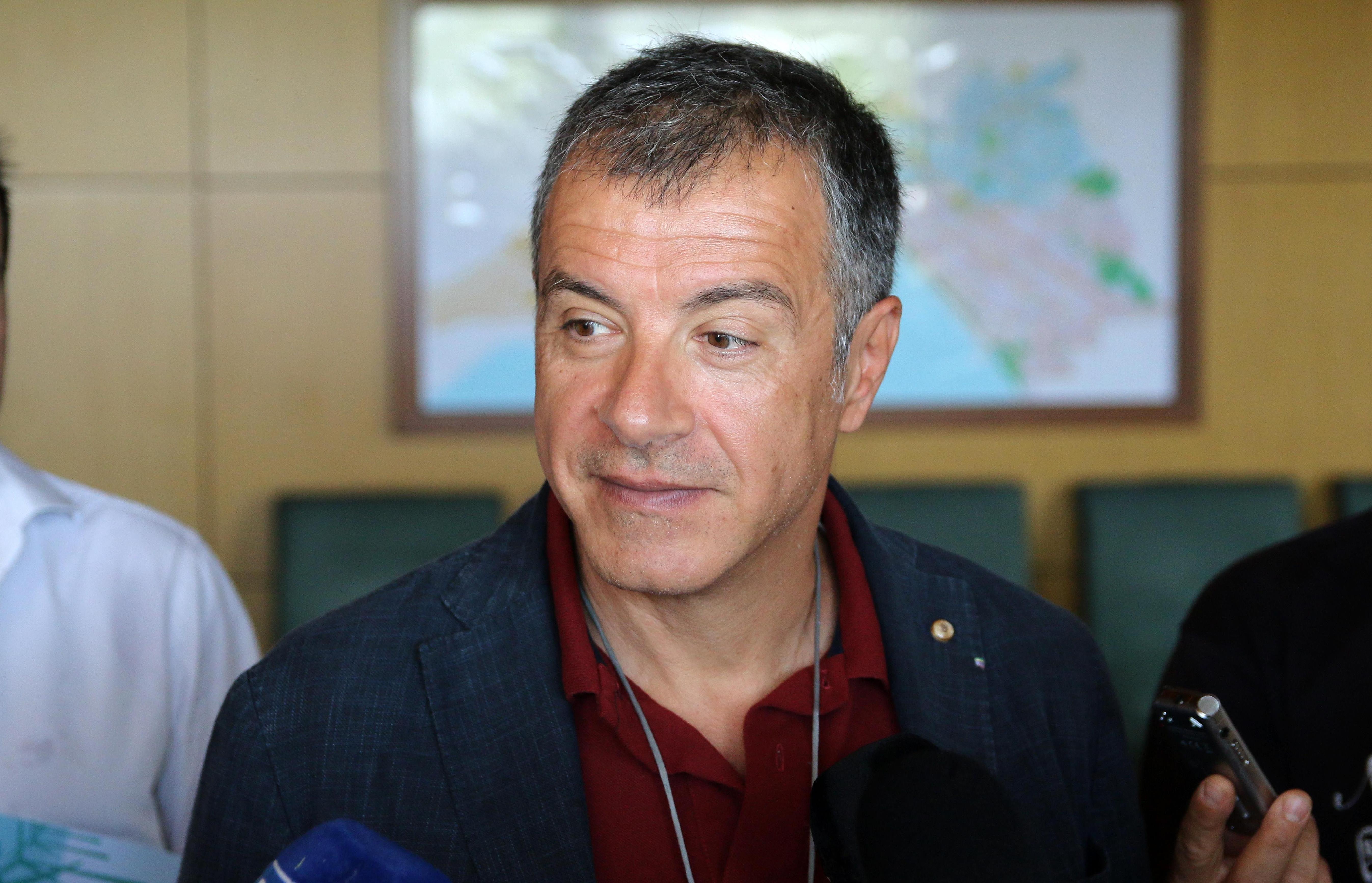 Θεοδωράκης: Στο ΠΑΣΟΚ ενδιαφέρονται μόνο για το κόμμα και τις θέσεις τους