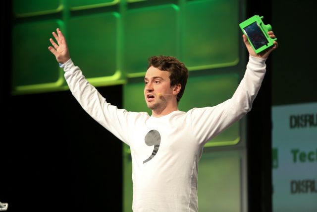 Σύντομα με 1.000 δολάρια θα έχετε αυτοκίνητο χωρίς οδηγό, λέει ο geohot