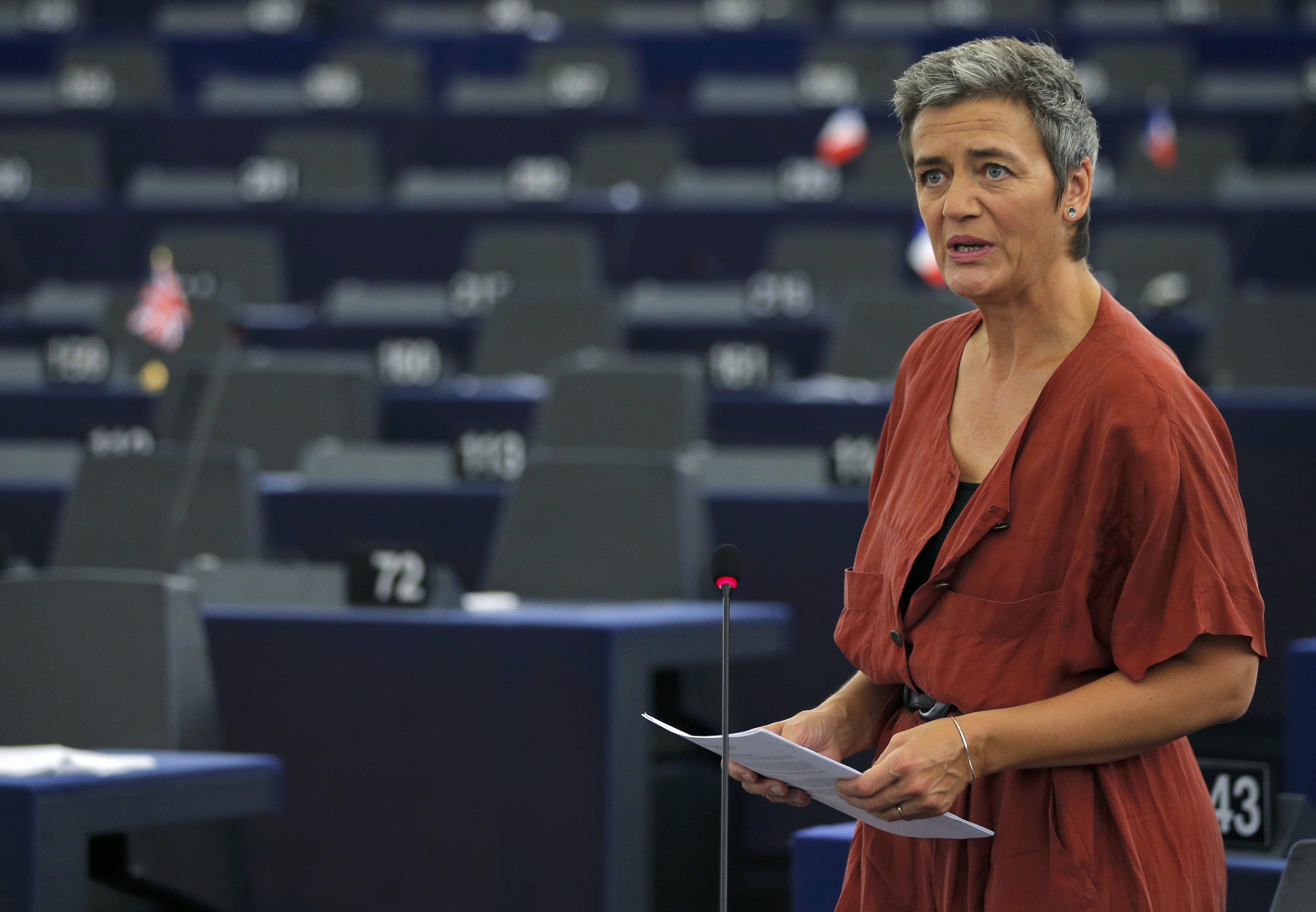 Το Ευρωκοινοβούλιο στηρίζει την Κομισιόν στην υπόθεση της Apple