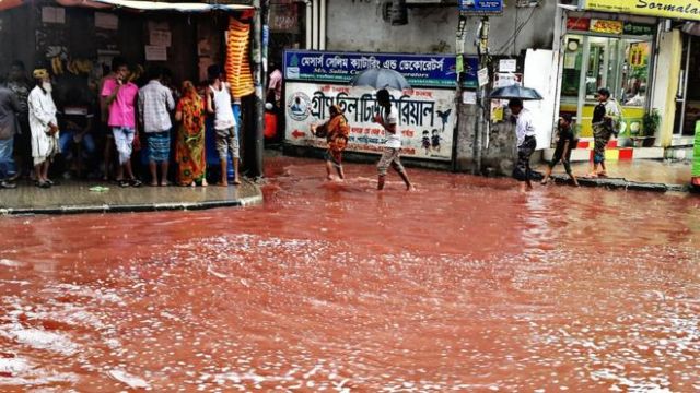 Μπανγκλαντές: Η Ντάκα «πνίγηκε» στο αίμα