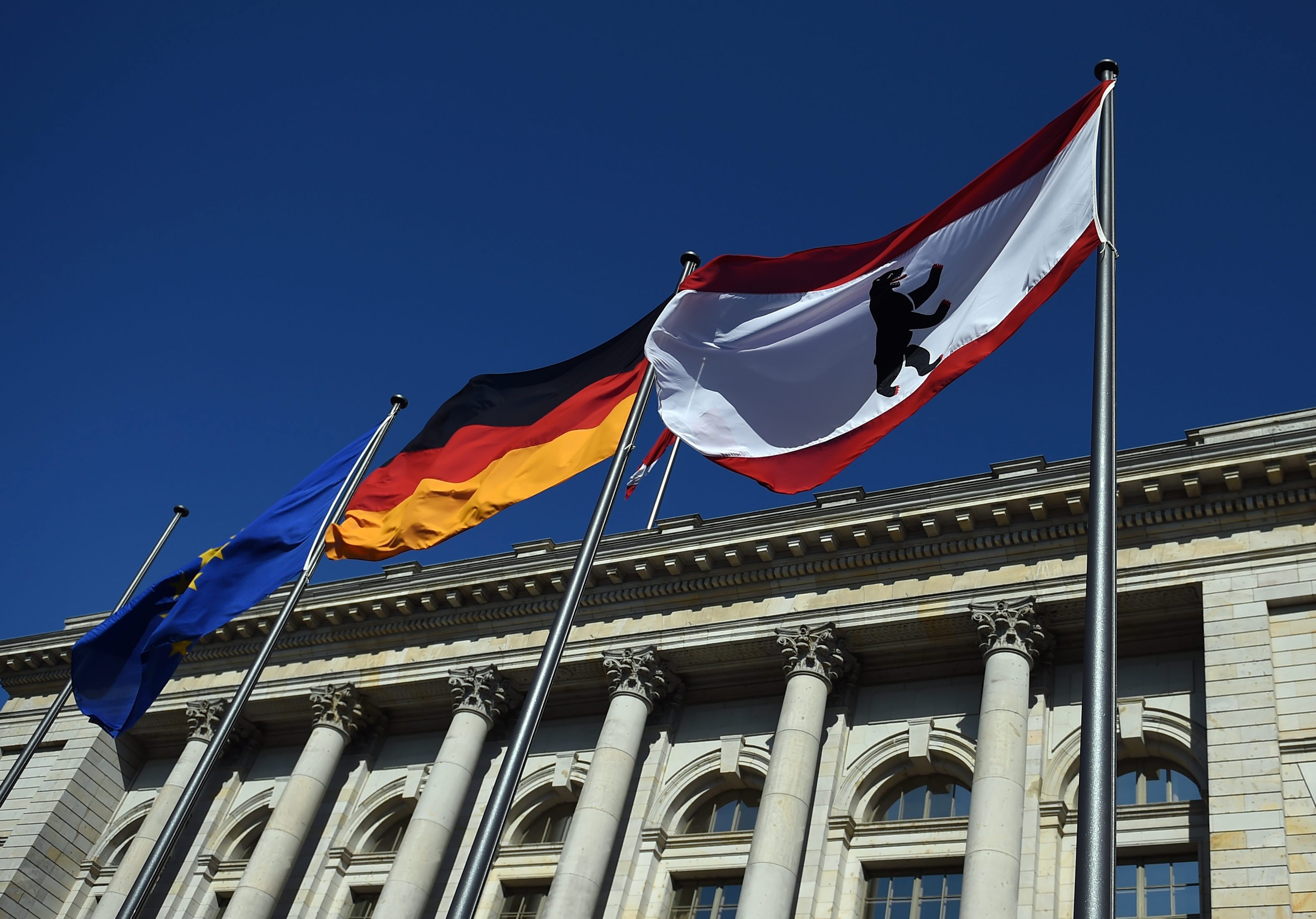 Το «ανοιχτό Βερολίνο» ψηφίζει, η Μέρκελ αγωνιά και το AfD ελπίζει