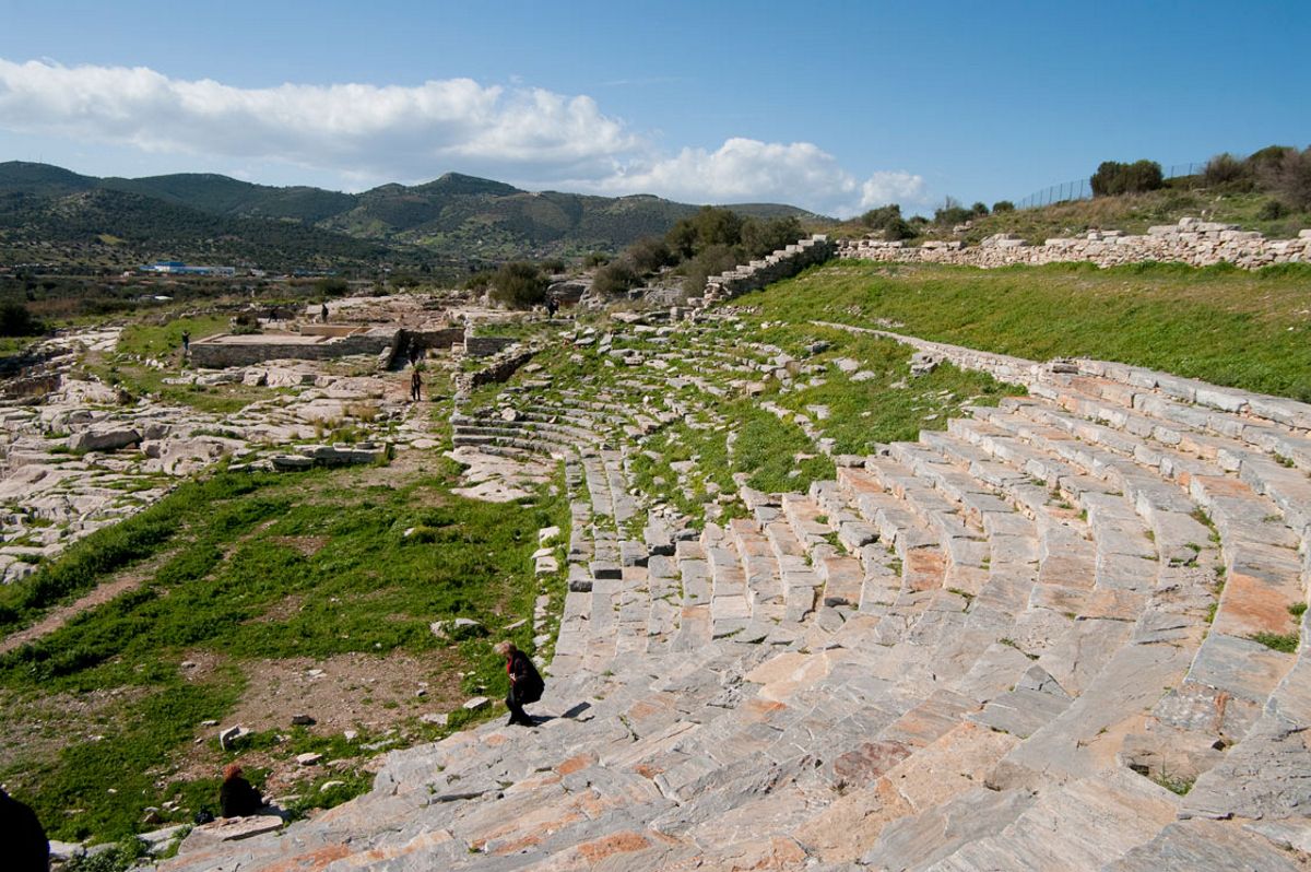 Συναυλία της Καμεράτα στο αρχαίο θέατρο Θορικού