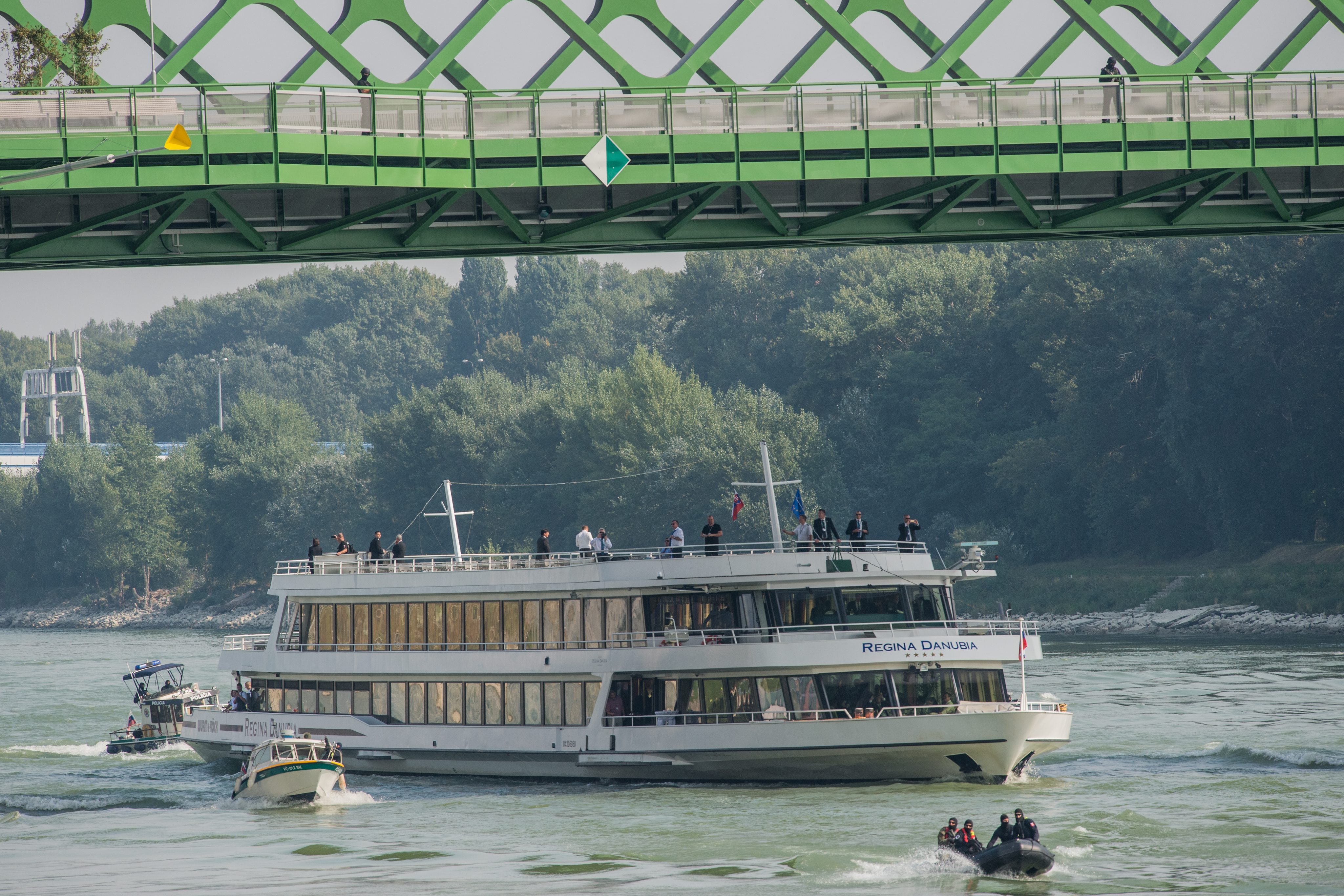 «Στην ίδια βάρκα» οι 27 ευρωπαίοι ηγέτες