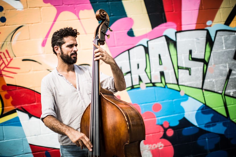 Πέτρος Κλαμπάνης: Η «διακριτική δύναμη» της τζαζ