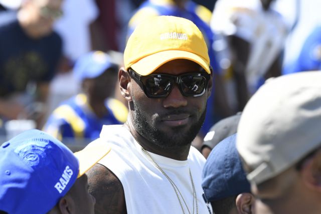 Στο πλευρό του Κάπερνικ και ο Λεμπρόν Τζέιμς