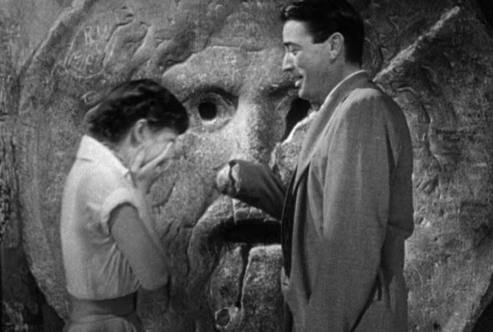 Το ψέμα κοστίζει: Με χρέωση οι πόζες στο «Στόμα της Αλήθειας» στη Ρώμη