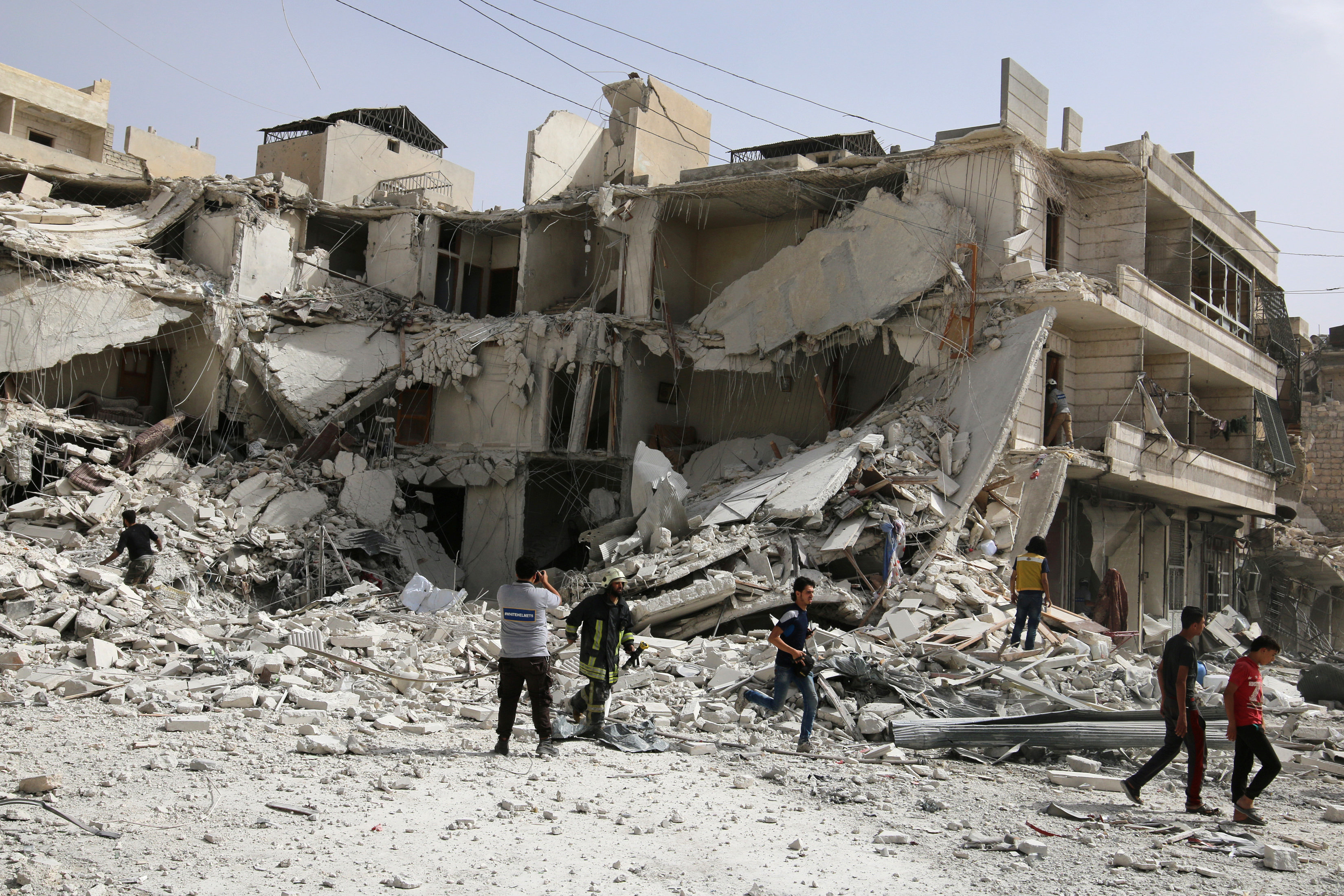 Καθήλωση συριακών μαχητικών ζητούν οι ΗΠΑ, κόντρα με Ρωσία για το κονβόι
