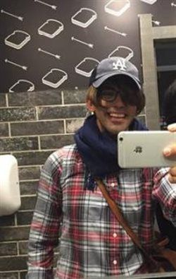 Νέο επεισόδιο στο «περούκα gate» με τον συντάκτη του τηλεγραφήματος