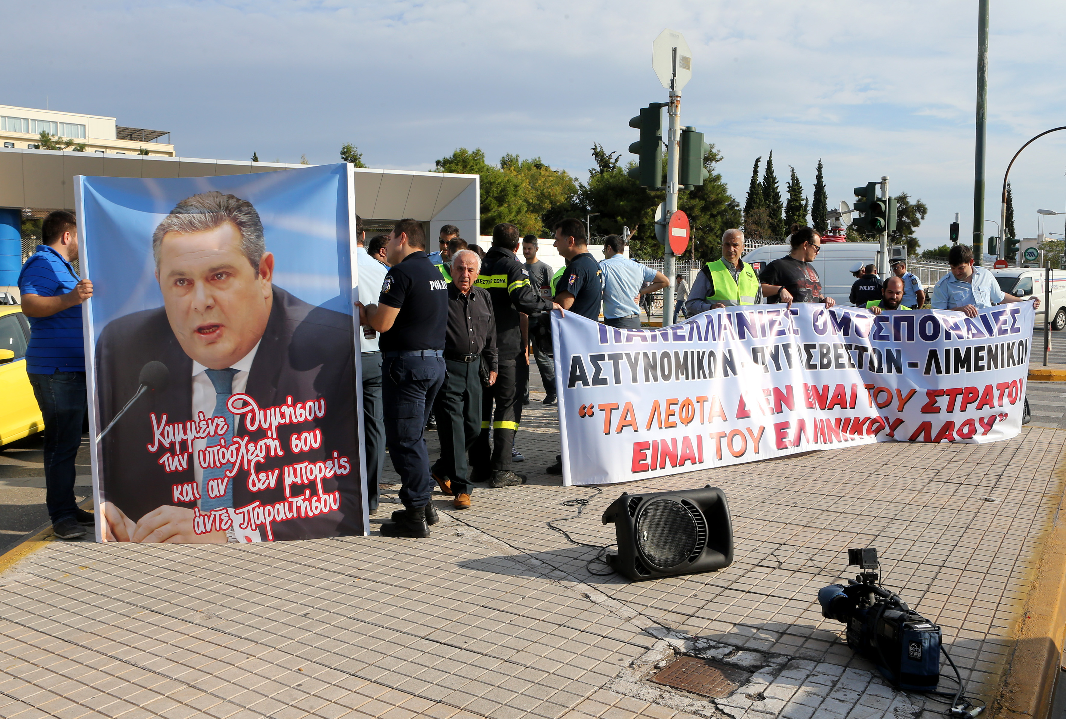 Καμμένος προς αστυνομικούς: Παλεύουμε για εσάς… δεν θέλετε, καλό δρόμο