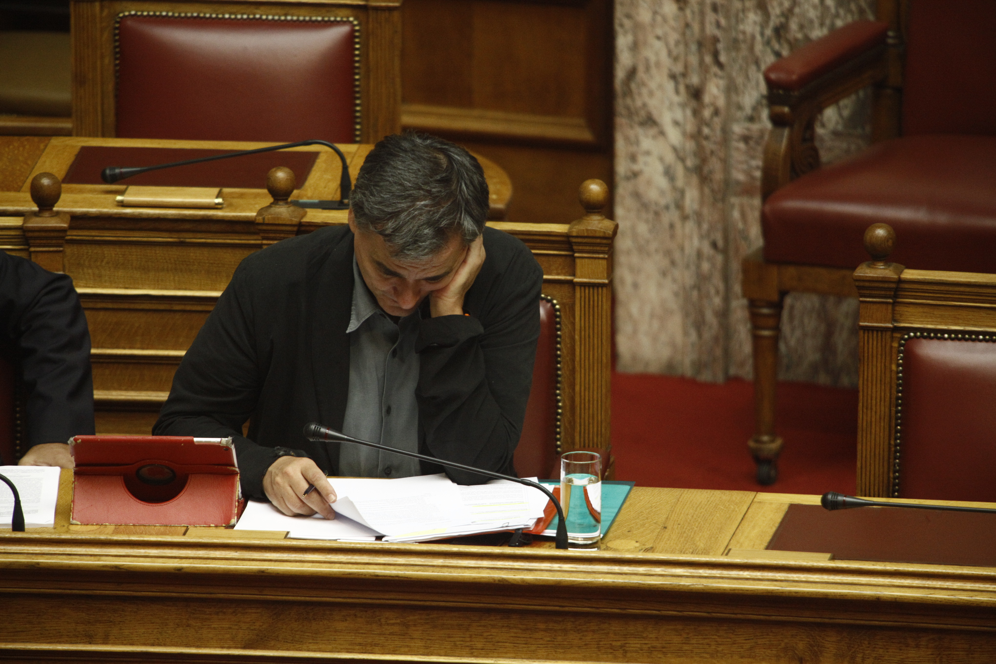 Βουλή: ΔΕΚΟ και Καλογρίτσας στη συζήτηση για τα προαπαιτούμενα