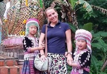 Ζευγάρι είδε τη στιγμή που το λήστεψαν σε φωτογραφία από τις διακοπές