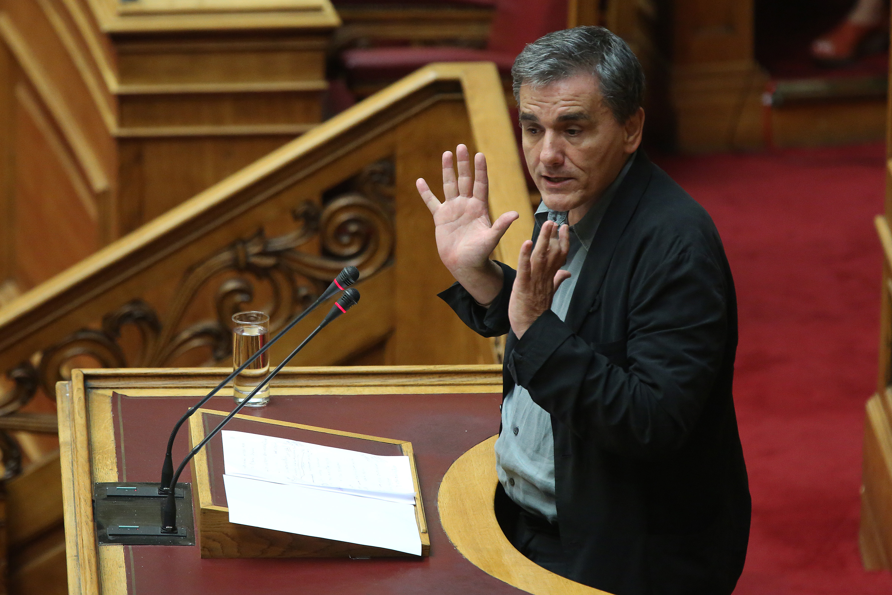 Τσακαλώτος: Δεν είμαστε αναγκασμένοι να κάνουμε ιδιωτικοποιήσεις