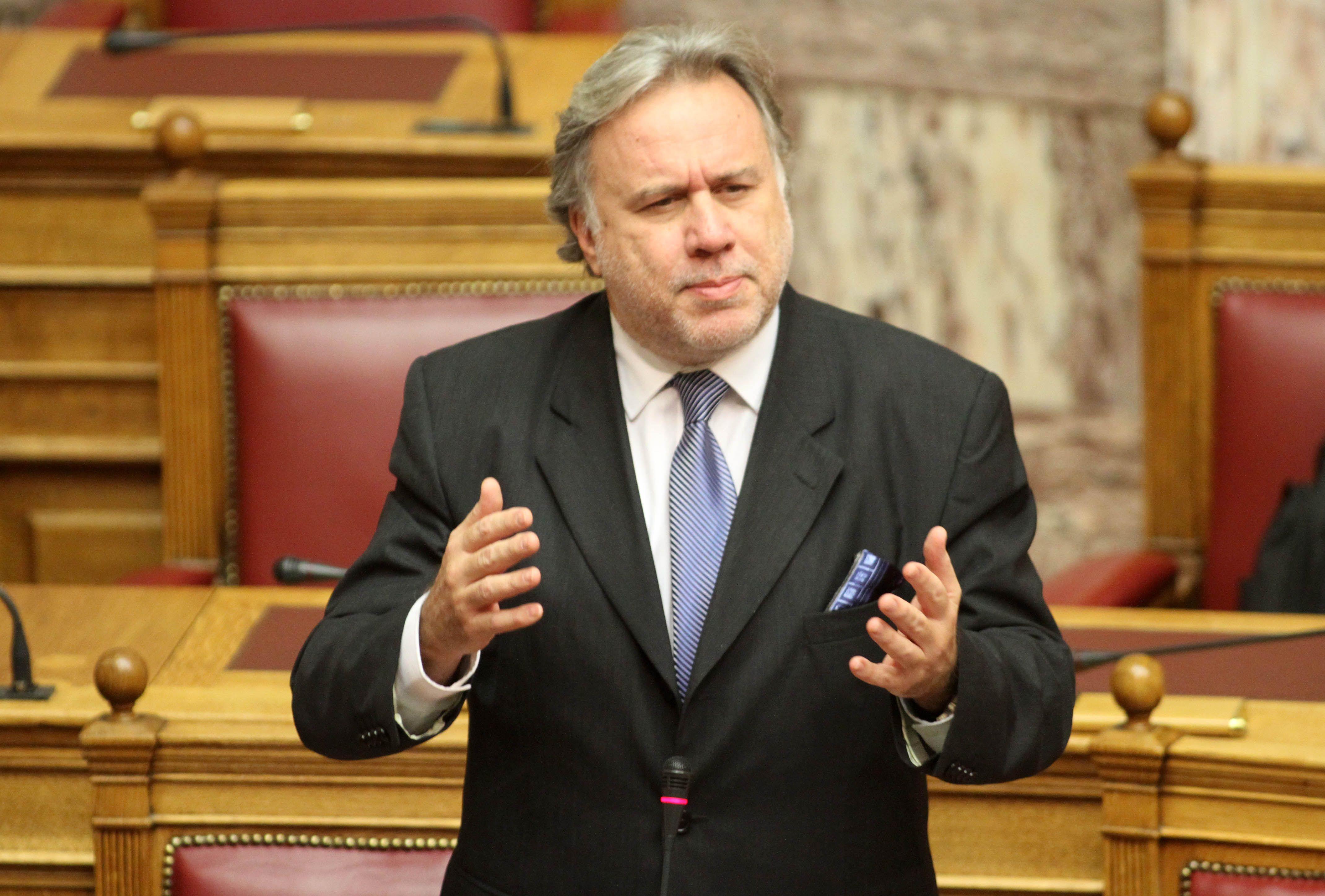 Κατρούγκαλος: Ενισχυμένες οι εθνικές θέσεις από το πόρισμα των Σοφών