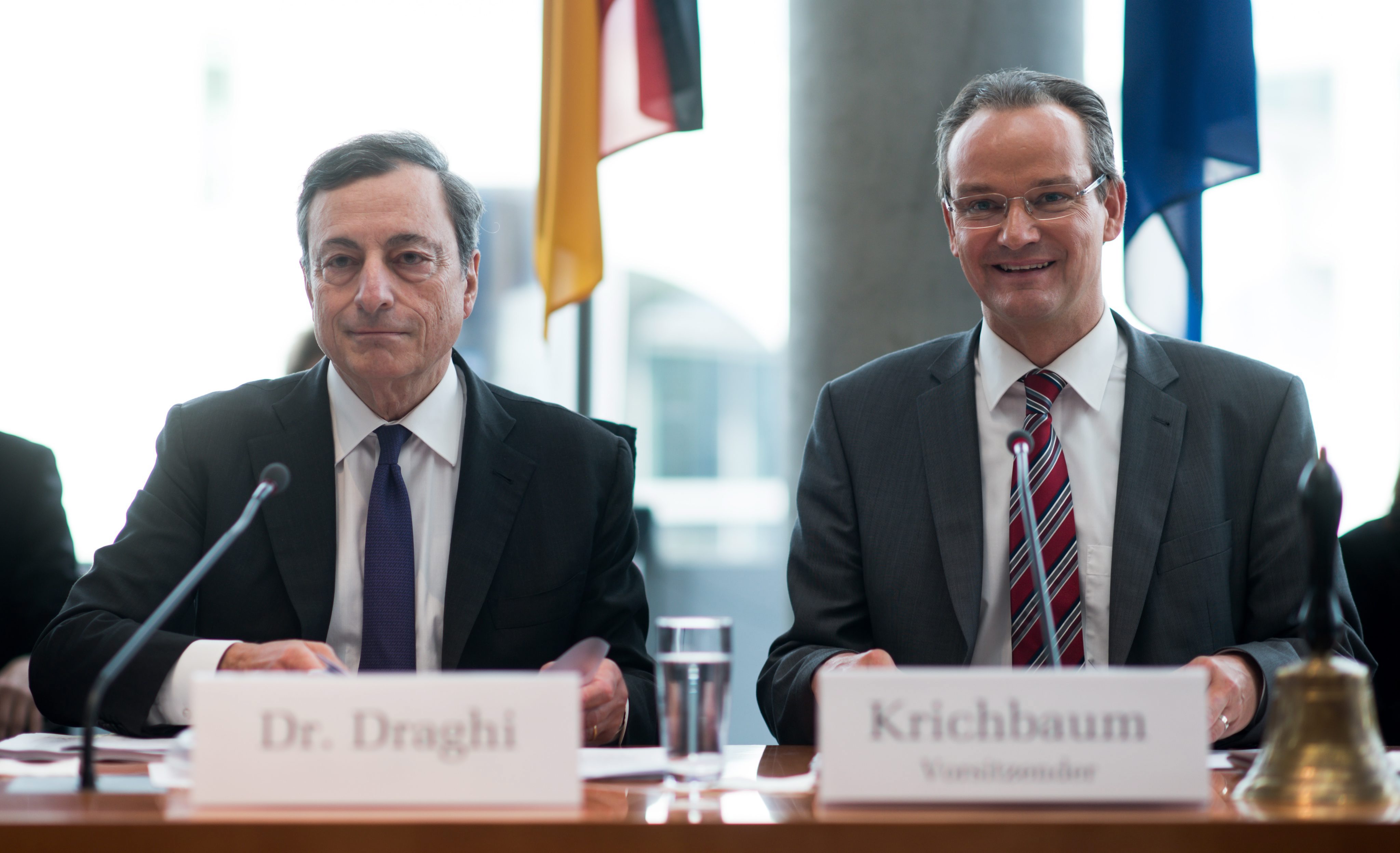 Ο Ντράγκι καθησυχάζει τη γερμανική Βουλή, «δώστε χρόνο στα μέτρα της ΕΚΤ»