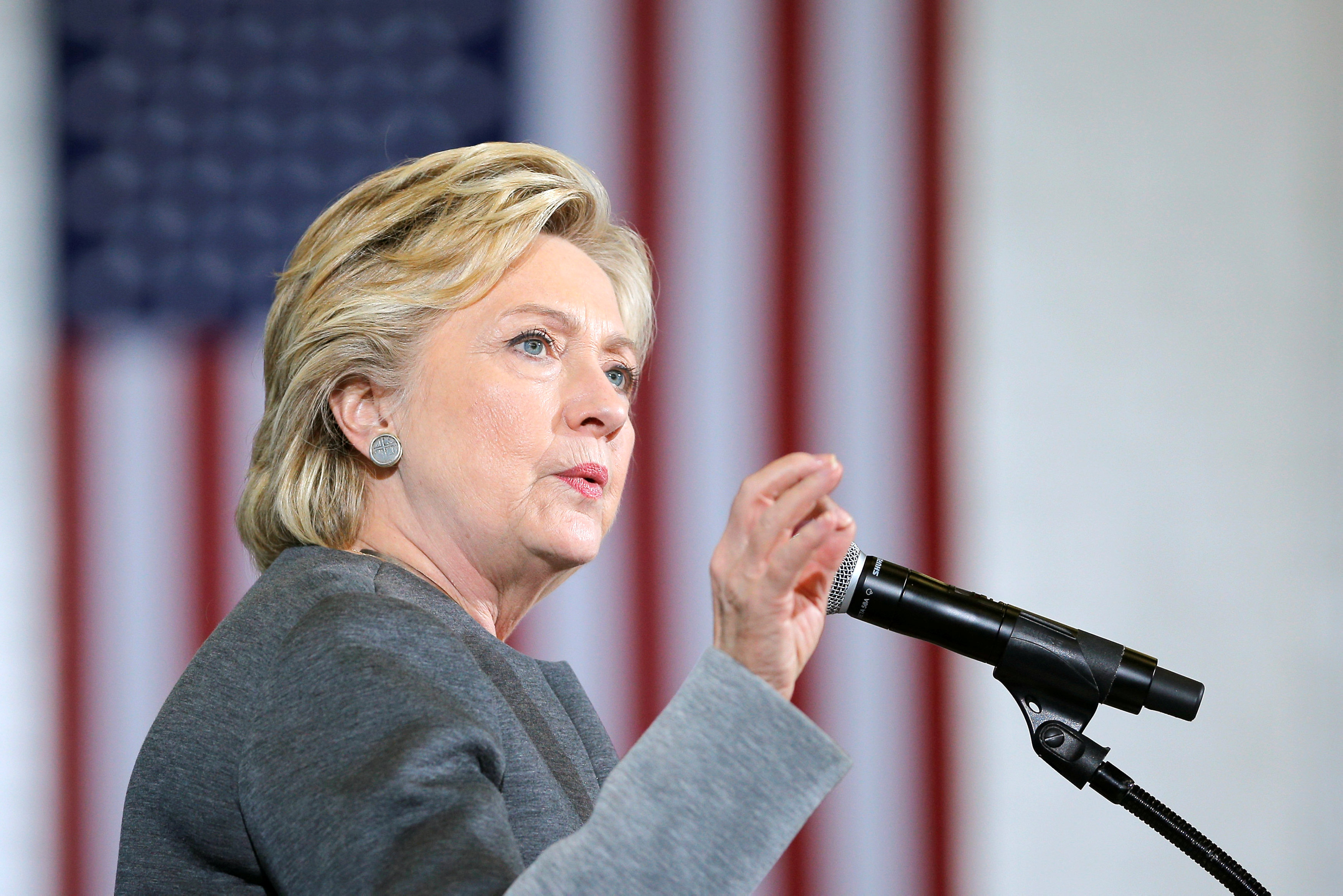 Πέντε μονάδες μπροστά η Χίλαρι Κλίντον σε νέα δημοσκόπηση