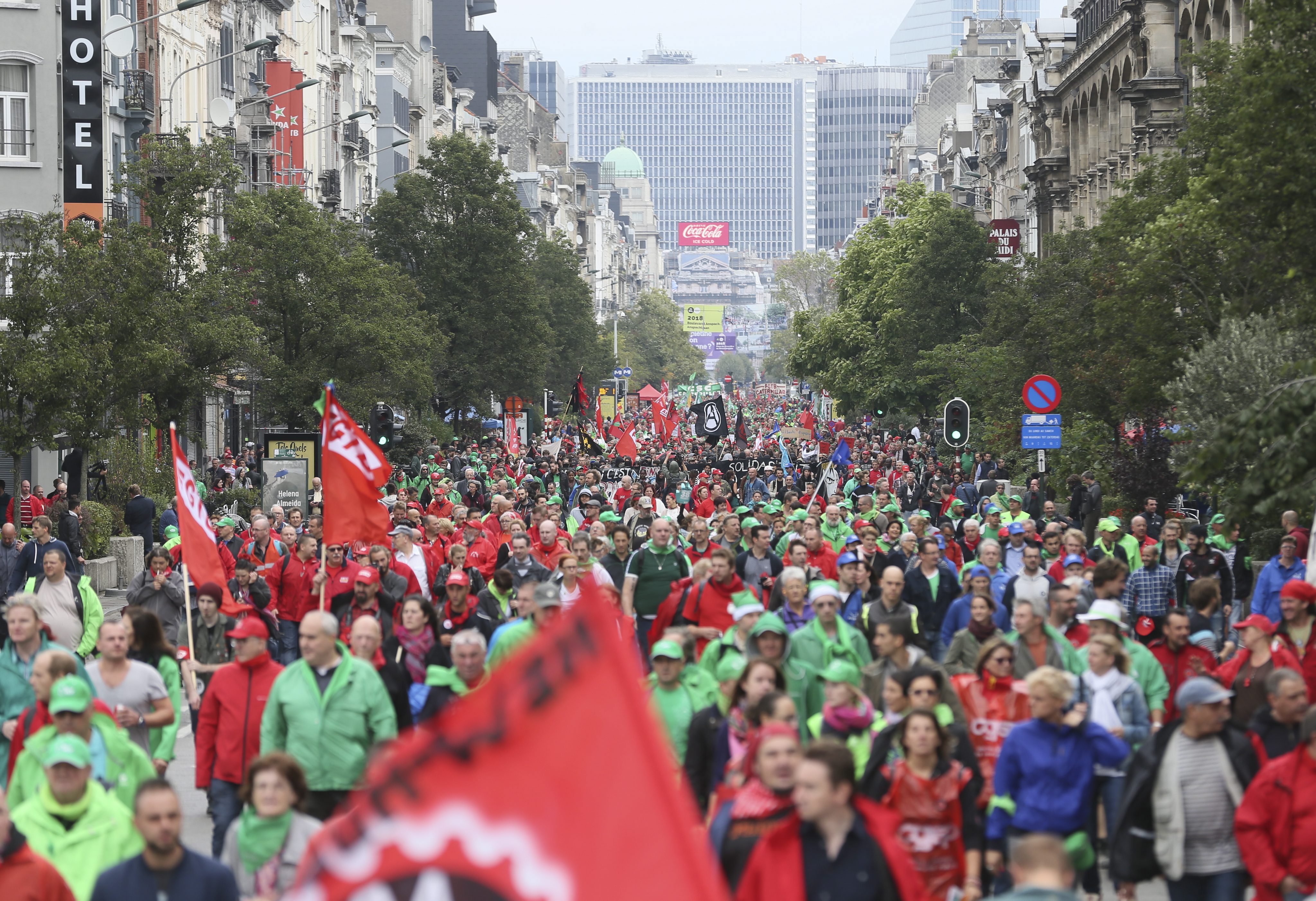 Στους δρόμους τα συνδικάτα στο Βέλγιο για λιτότητα και εργασιακά