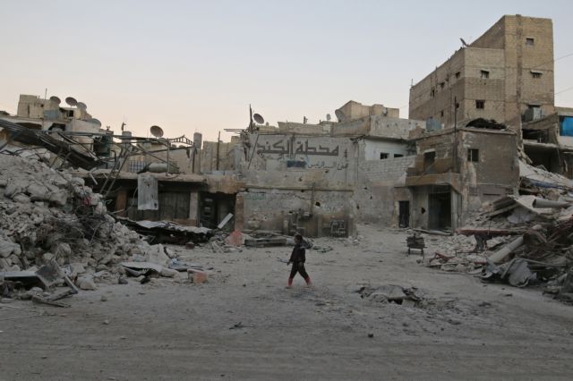 Χάος στο Χαλέπι με εκατοντάδες νεκρούς, η Συρία αιμορραγεί
