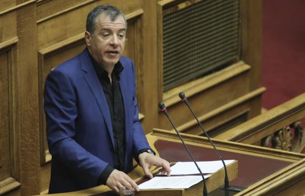 Θεοδωράκης: «Ναι» στο ΕΣΡ, αν η κυβέρνηση κινηθεί με διαφάνεια