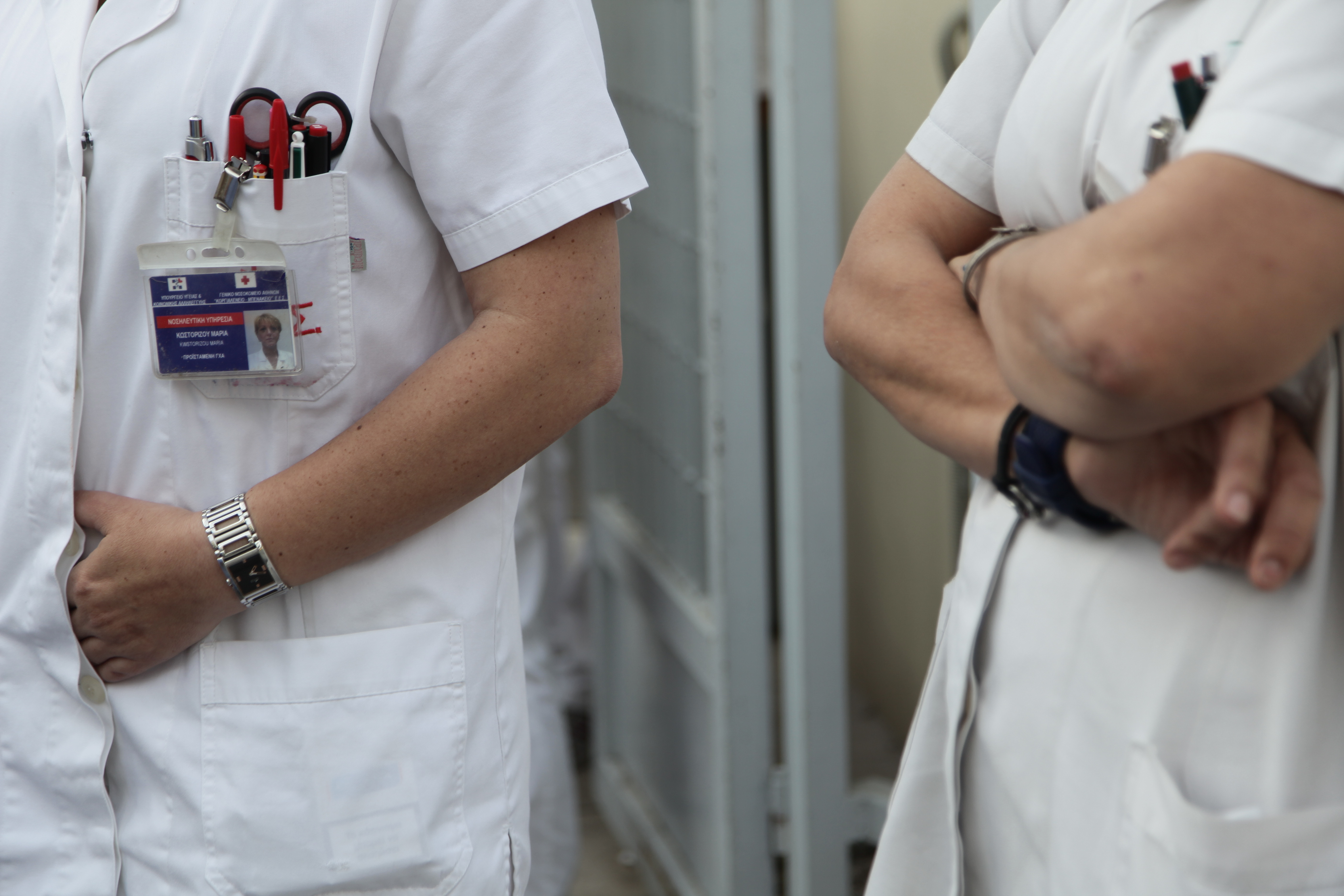 Υπουργείο Υγείας: Δεν γίνεται λόγος για απολύσεις επικουρικών γιατρών