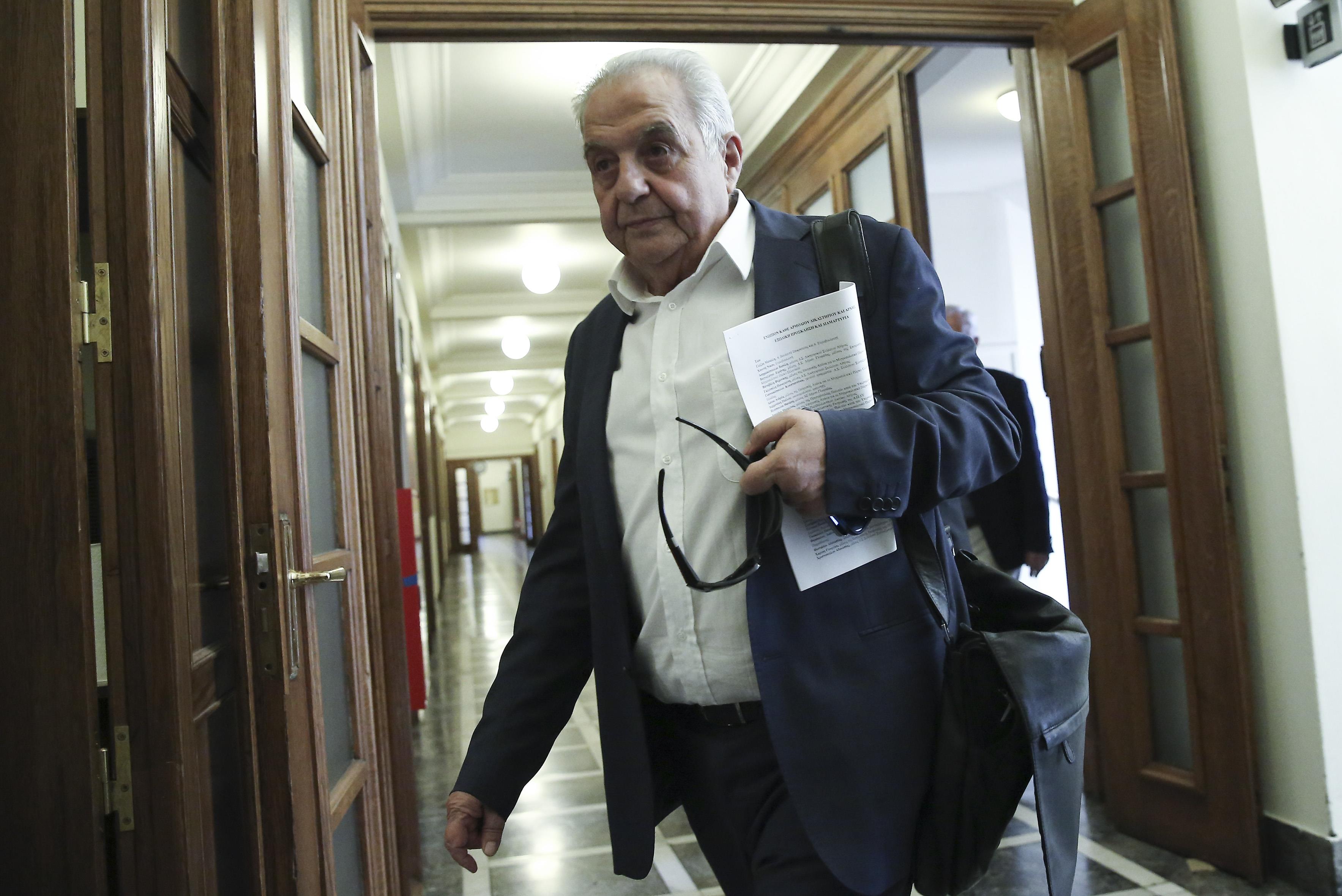 Σύσκεψη στο Μαξίμου για το προσφυγικό στη Σάμο