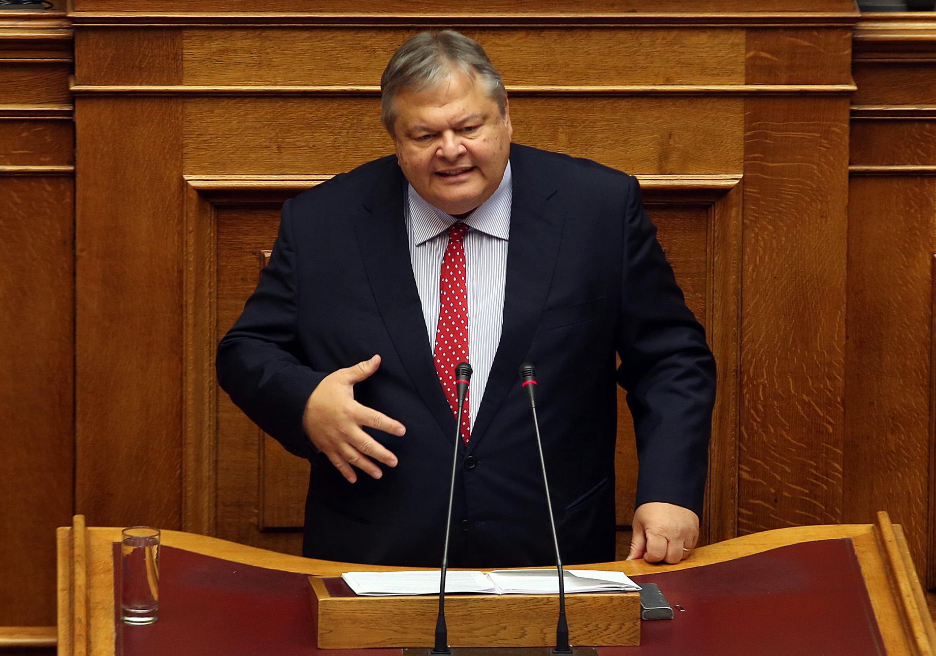 Βενιζέλος: Κάτω τα χέρια από τη Δικαιοσύνη και τους Θεσμούς