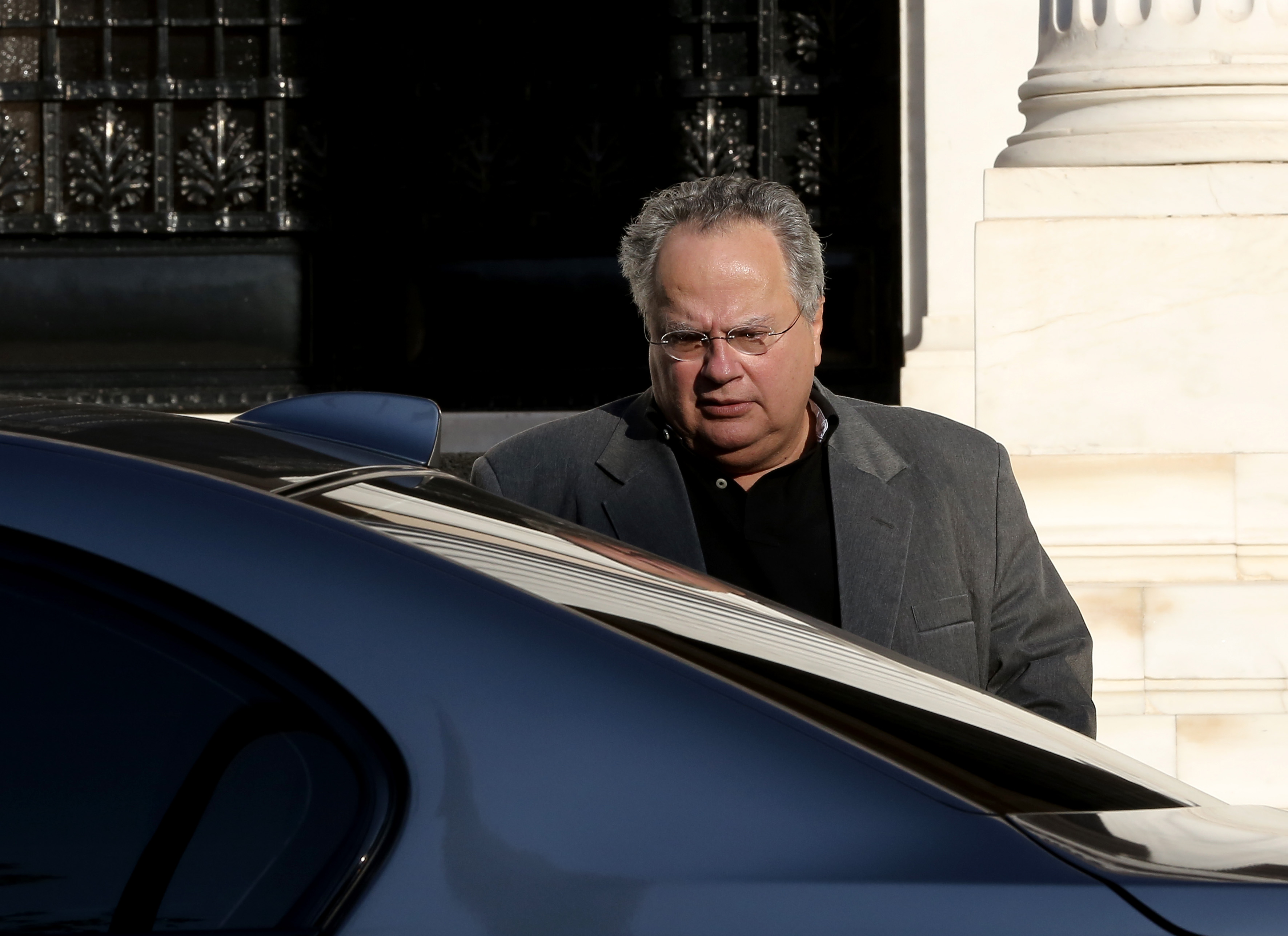 Ο Κοτζιάς εγκαλεί την Κομισιόν για τις αναφορές περί τσάμικου ζητήματος