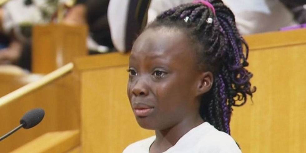 Εννιάχρονη μαύρη στο Σάρλοτ: Οι γονείς μας σκοτώνονται, τους χρειαζόμαστε