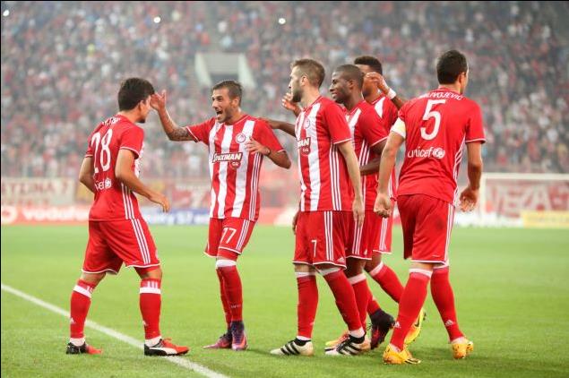 Ο Ολυμπιακός «έπνιξε» την ΑΕΚ και έφτασε άνετα στο 3-0