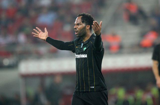 Αρθροσκόπηση για Λέσκοτ, επέστρεψε στην αποστολή της ΑΕΚ ο Αλμέιδα