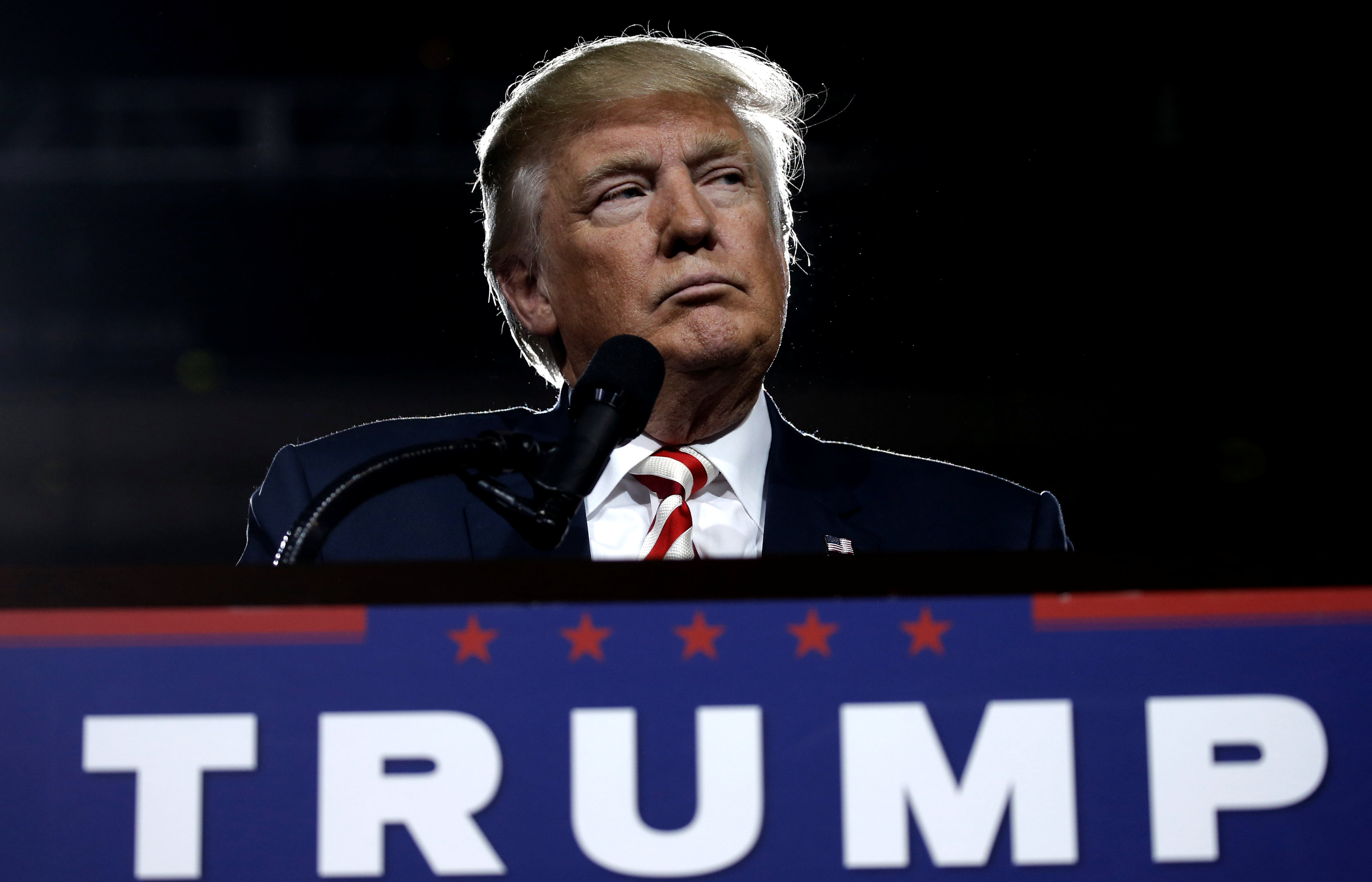 Δημοσκόπηση: «Αντιπατριωτικό» να μην έχει πληρώσει ο Τραμπ φόρους