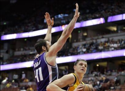 Πάλι στον πάγκο των Κινγκς ο Παπαγιάννης