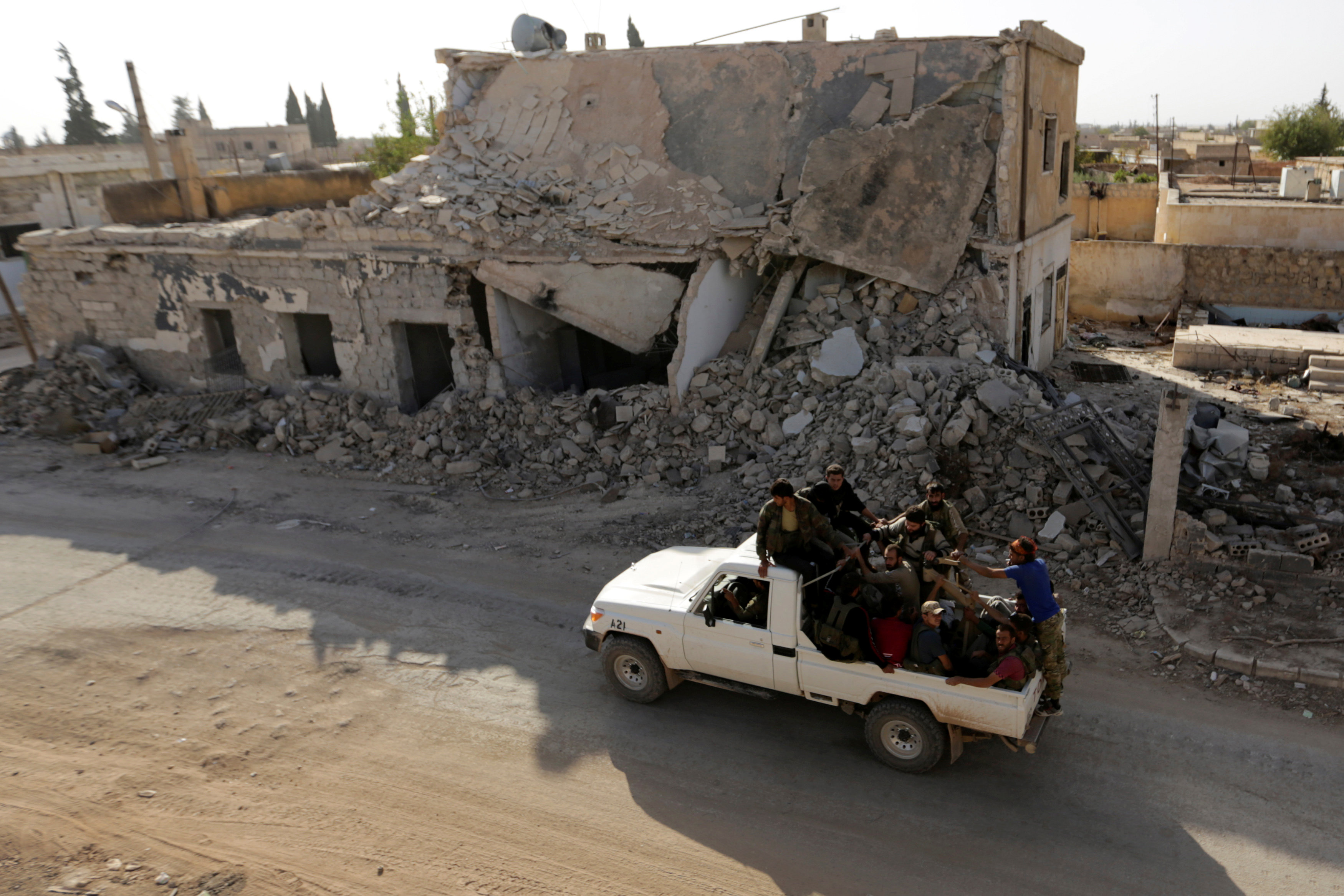 Σύγκρουση συριακών δυνάμεων με αντάρτες τουρκικής στήριξης ανεβάζει το θερμόμετρο