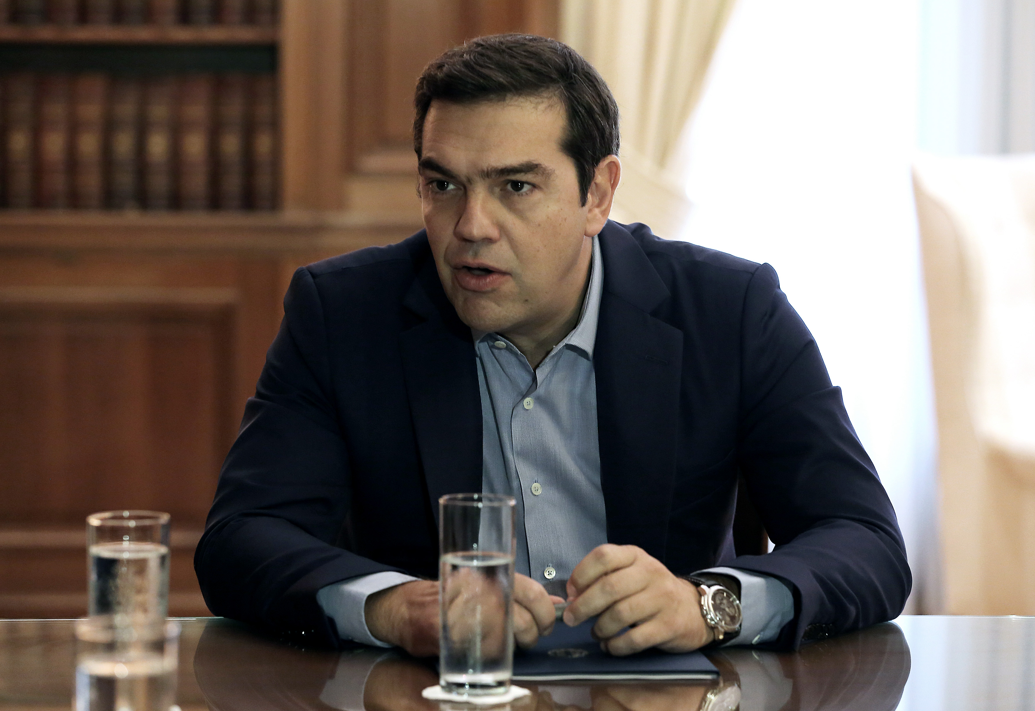 Επιχείρηση φυγής προς τα εμπρός μέσω ανασχηματισμού