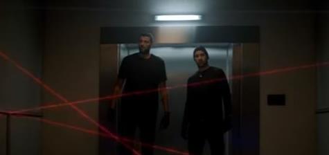 Σπανούλης και Μπουρούσης λήστεψαν καζίνο με… ζεϊμπέκικο